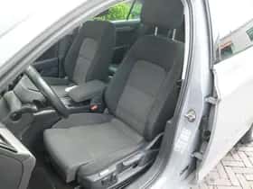 Volkswagen Passat (2022) thumbnail 14