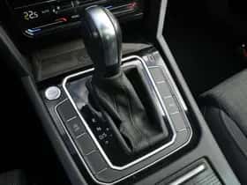 Volkswagen Passat (2022) thumbnail 23