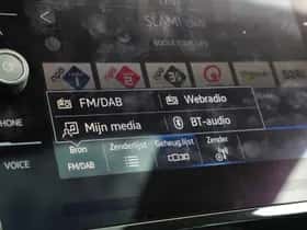 Volkswagen Passat (2022) thumbnail 24