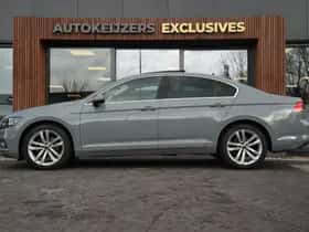Volkswagen Passat (2022) thumbnail 5