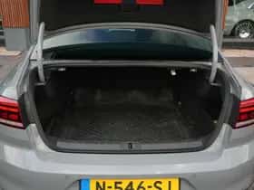 Volkswagen Passat (2022) thumbnail 10