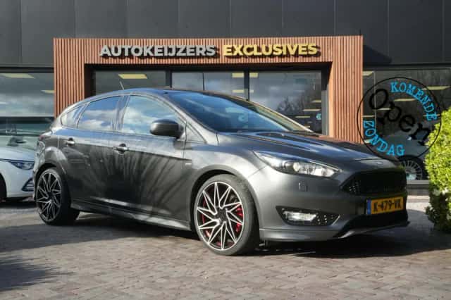 Ford Focus (2017) thumbnail 1