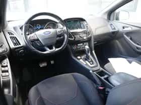 Ford Focus (2017) thumbnail 2