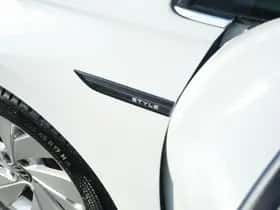 Volkswagen Golf (2022) thumbnail 11