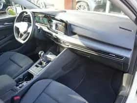 Volkswagen Golf (2022) thumbnail 16