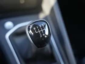 Volkswagen Golf (2022) thumbnail 27