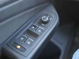 Volkswagen Golf (2022) thumbnail 30