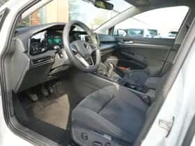 Volkswagen Golf (2022) thumbnail 4