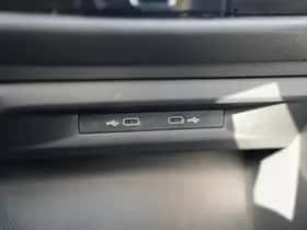 Volkswagen Golf (2022) thumbnail 33