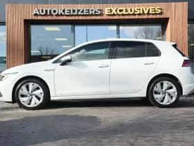 Volkswagen Golf (2022) thumbnail 5