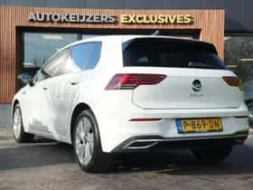 Volkswagen Golf (2022) thumbnail 6