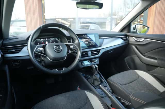 Škoda Kamiq (2023) thumbnail 2