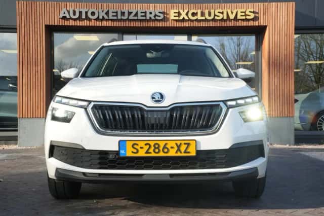 Škoda Kamiq (2023) thumbnail 3