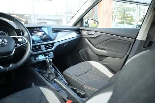 Škoda Kamiq (2023) thumbnail 4