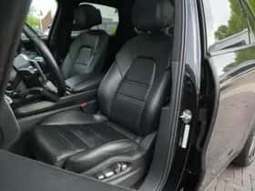 Porsche Cayenne (2018) thumbnail 22