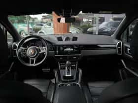 Porsche Cayenne (2018) thumbnail 6