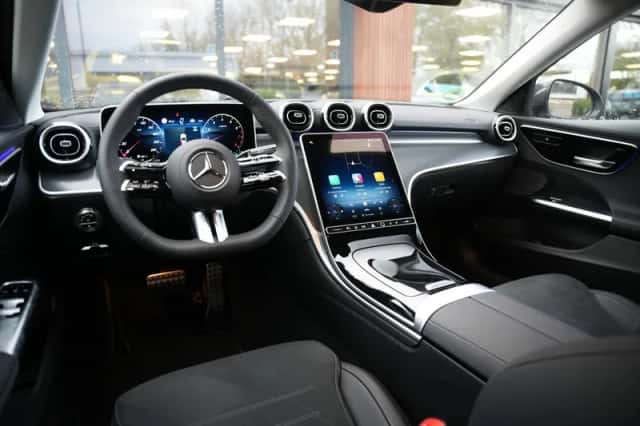 Mercedes-Benz C-Klasse (2025) thumbnail 2