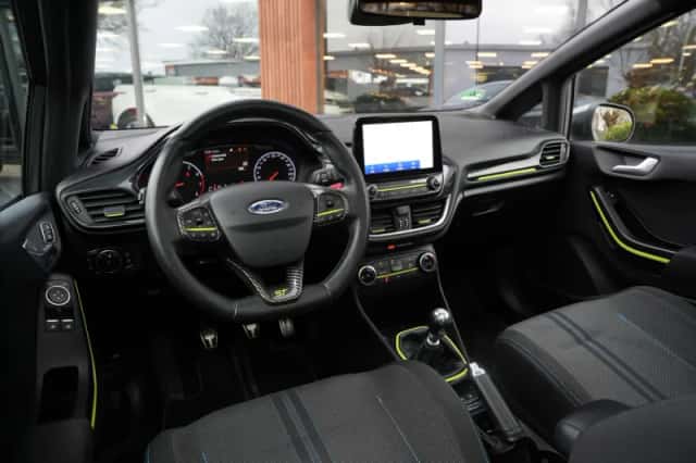Ford Fiesta (2019) thumbnail 2