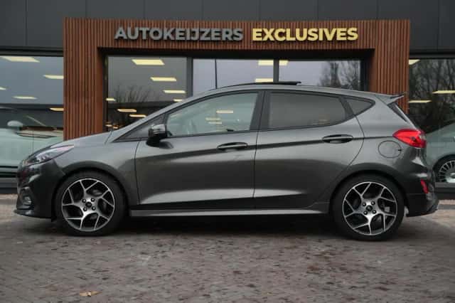 Ford Fiesta (2019) thumbnail 5