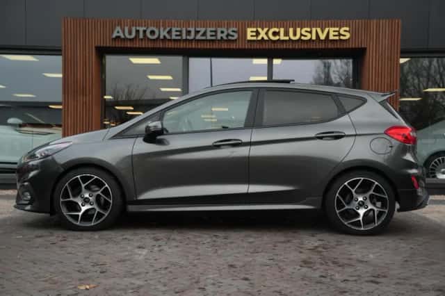 Ford Fiesta (2019) thumbnail 5