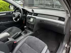 Škoda Superb thumbnail 17