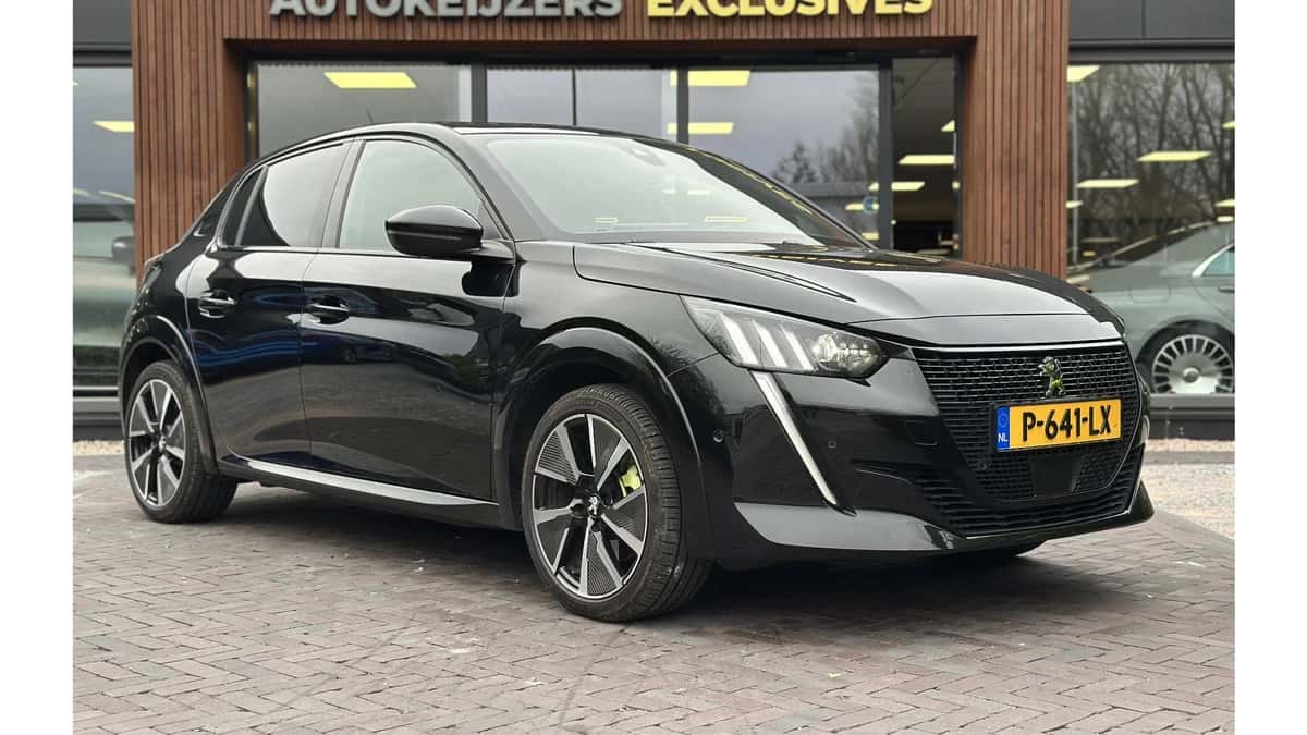 Peugeot e-208 (2021) — foto 1