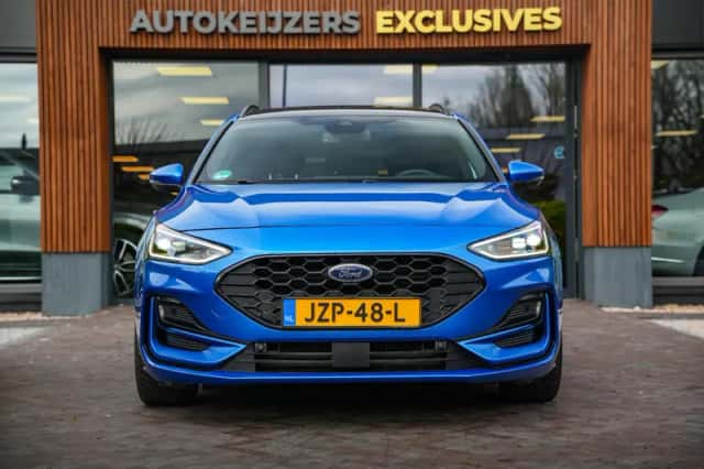 Ford Focus (2024) thumbnail 3