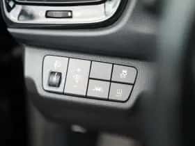 Kia Rio (2017) thumbnail 23
