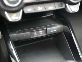 Kia Rio (2017) thumbnail 27