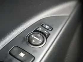 Kia Rio (2017) thumbnail 33