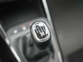 Kia Rio (2017) thumbnail 36