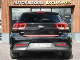 Kia Rio (2017) thumbnail 9