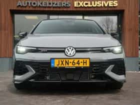 Volkswagen Golf (2024) thumbnail 2