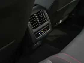 Volkswagen Golf (2024) thumbnail 12