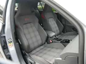 Volkswagen Golf (2024) thumbnail 14