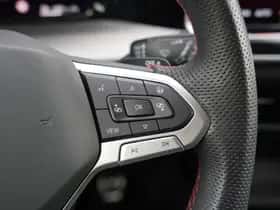 Volkswagen Golf thumbnail 42