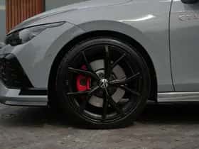 Volkswagen Golf (2024) thumbnail 6