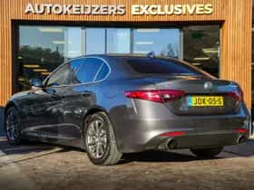 Alfa Romeo Giulia thumbnail 3