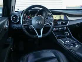 Alfa Romeo Giulia thumbnail 6