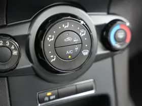 Ford Fiesta (2014) thumbnail 21