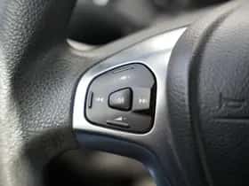 Ford Fiesta (2014) thumbnail 24