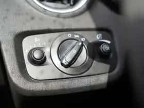 Ford Fiesta (2014) thumbnail 25