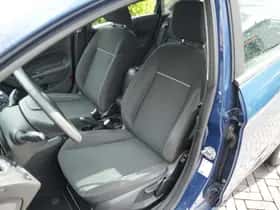Ford Fiesta (2014) thumbnail 4