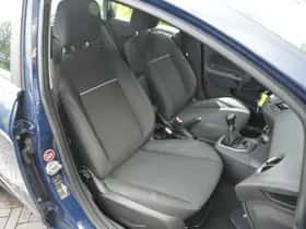 Ford Fiesta (2014) thumbnail 8