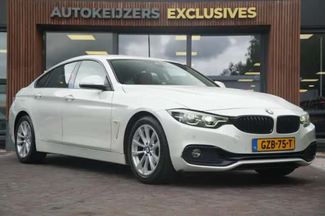 BMW 4-Serie (2021) thumbnail 1