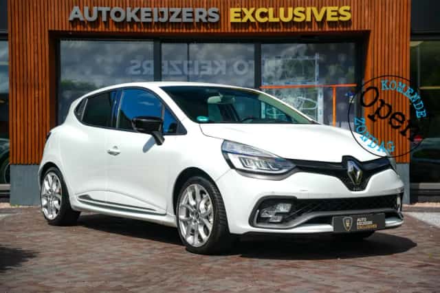 Renault Clio (2017) thumbnail 1