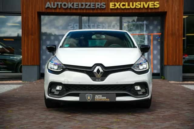 Renault Clio (2017) thumbnail 3