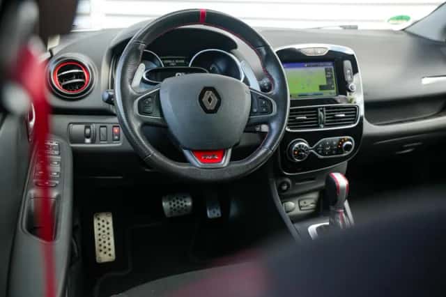 Renault Clio (2017) thumbnail 4