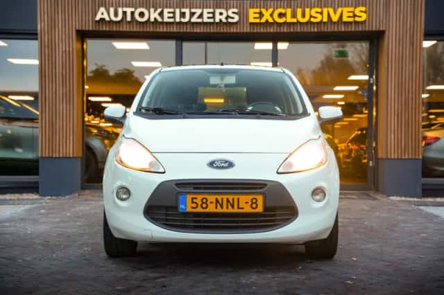 Ford Ka (2010) thumbnail 3
