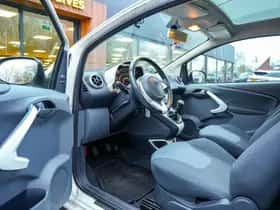 Ford Ka (2010) thumbnail 4